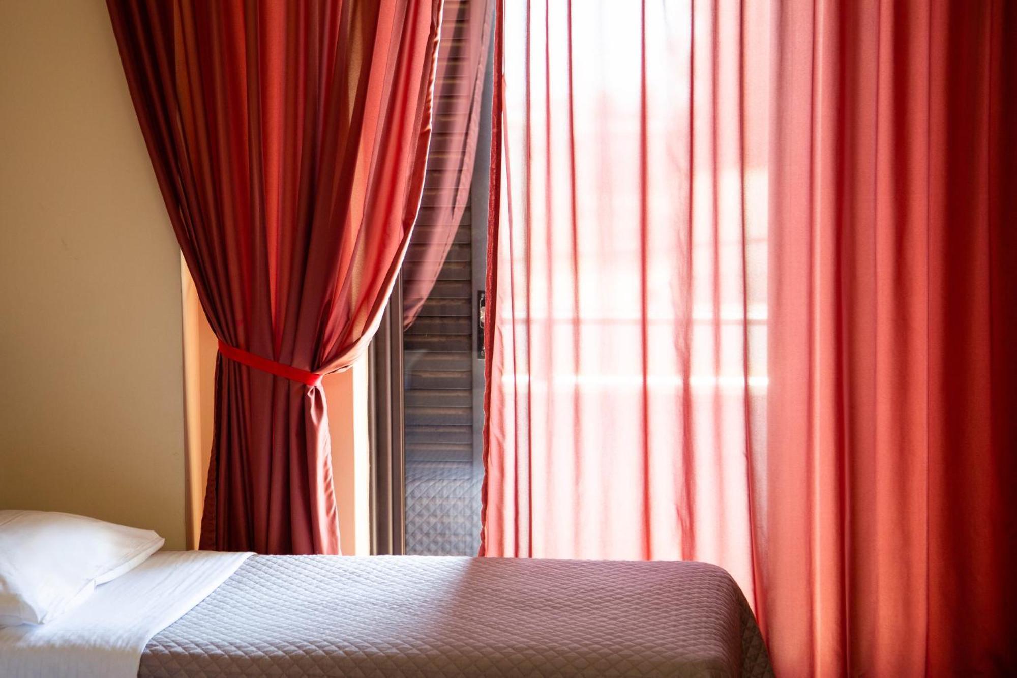 Hotel Giorgio Athena Bagian luar foto