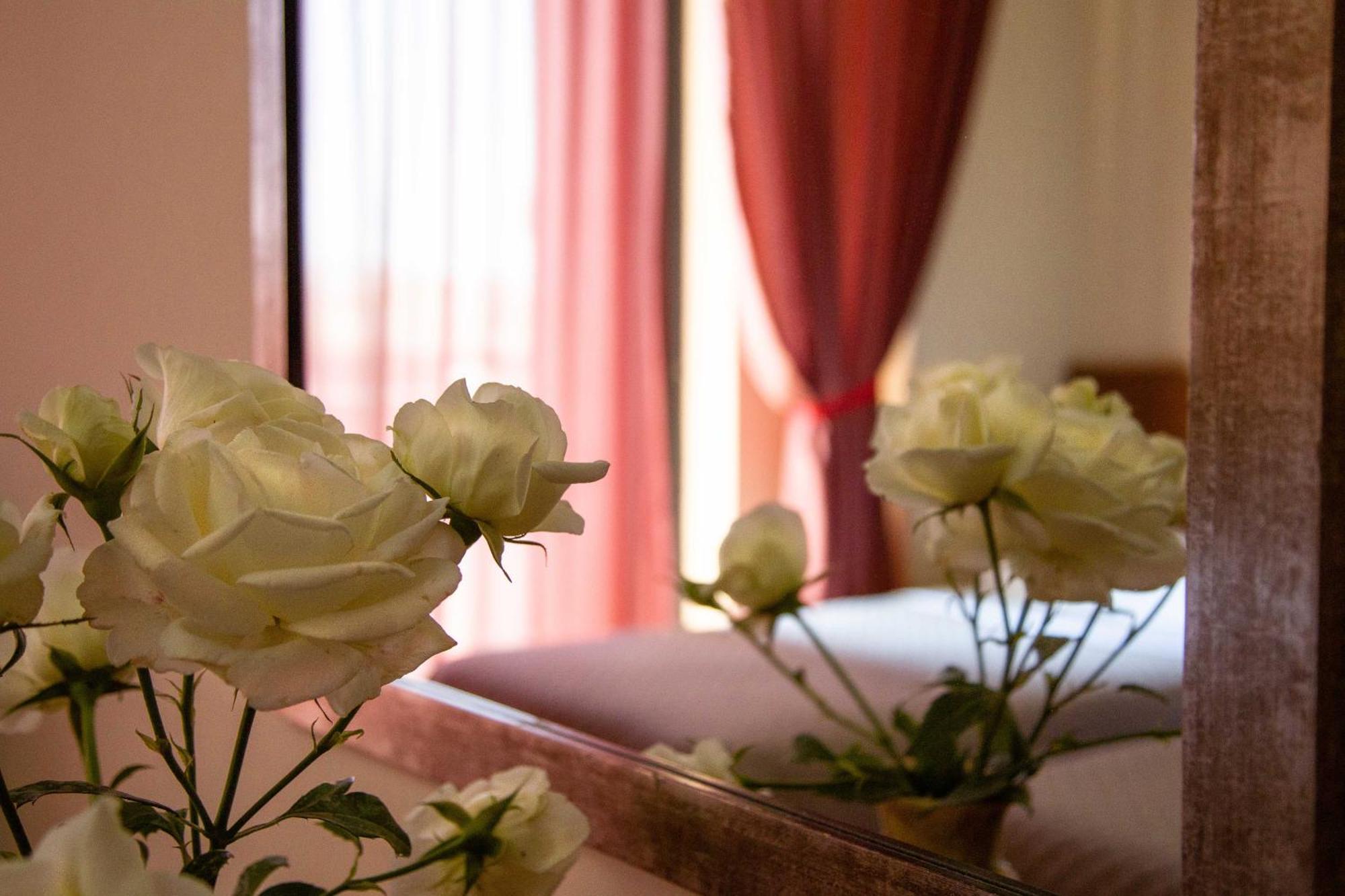 Hotel Giorgio Athena Bagian luar foto