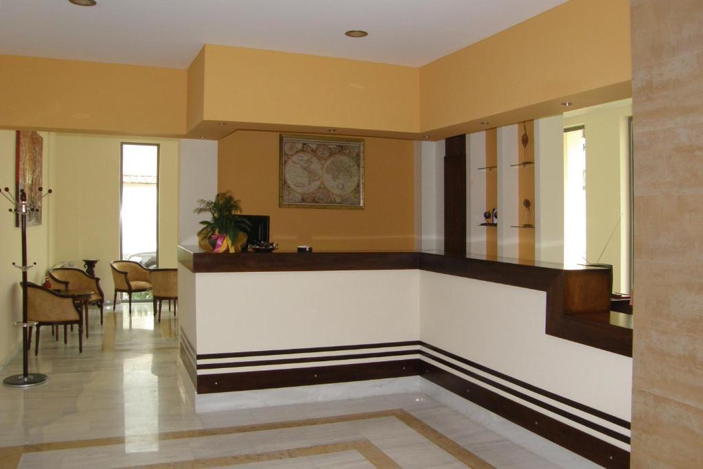 Hotel Giorgio Athena Bagian luar foto