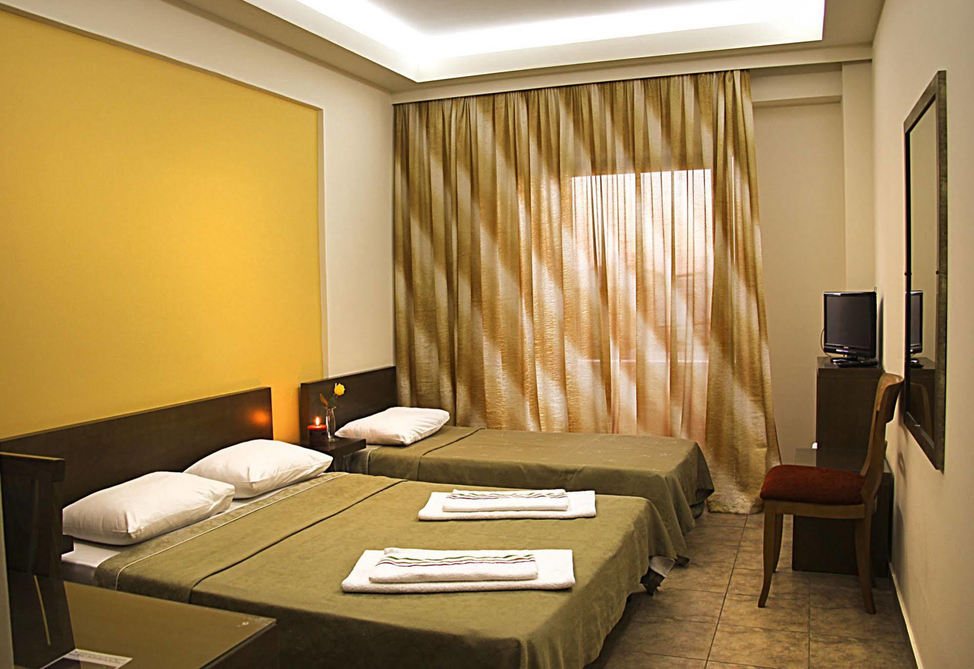 Hotel Giorgio Athena Bagian luar foto